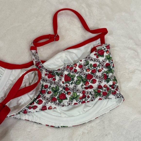 Frankie's Bikinis Red and White Floral Bikini Top - Picture 7 of 7